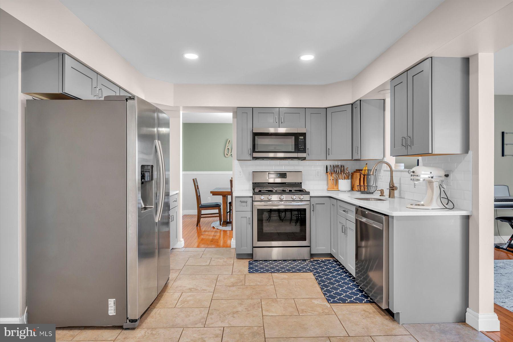 39 COUNTRY CLUB ROAD