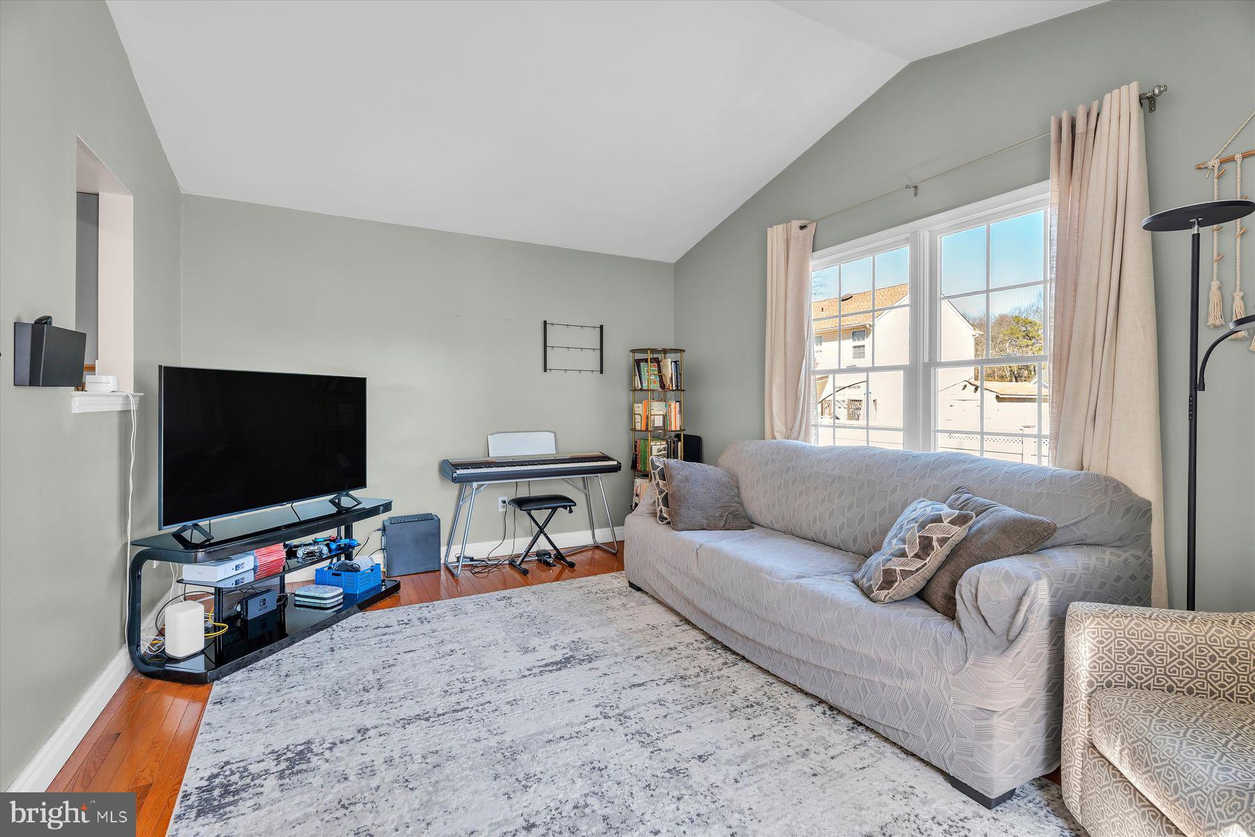 39 COUNTRY CLUB ROAD