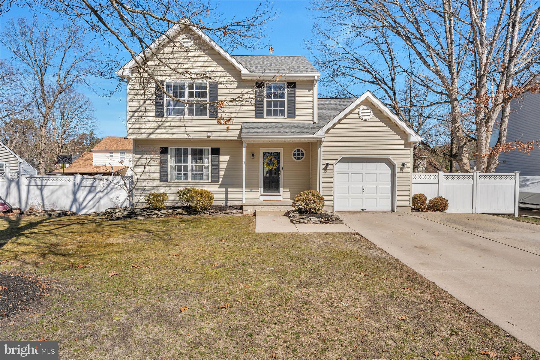 39 COUNTRY CLUB ROAD