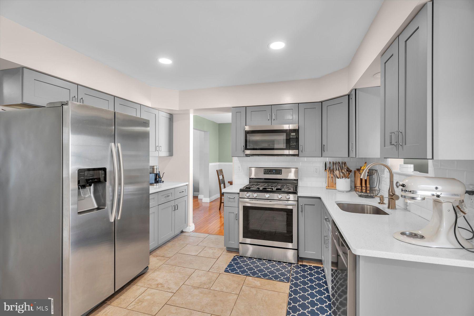 39 COUNTRY CLUB ROAD