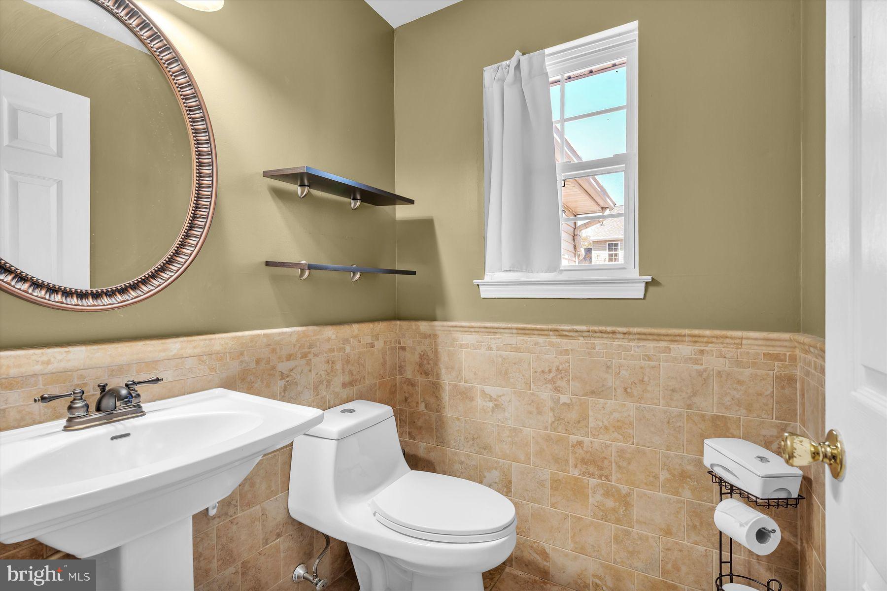 39 COUNTRY CLUB ROAD