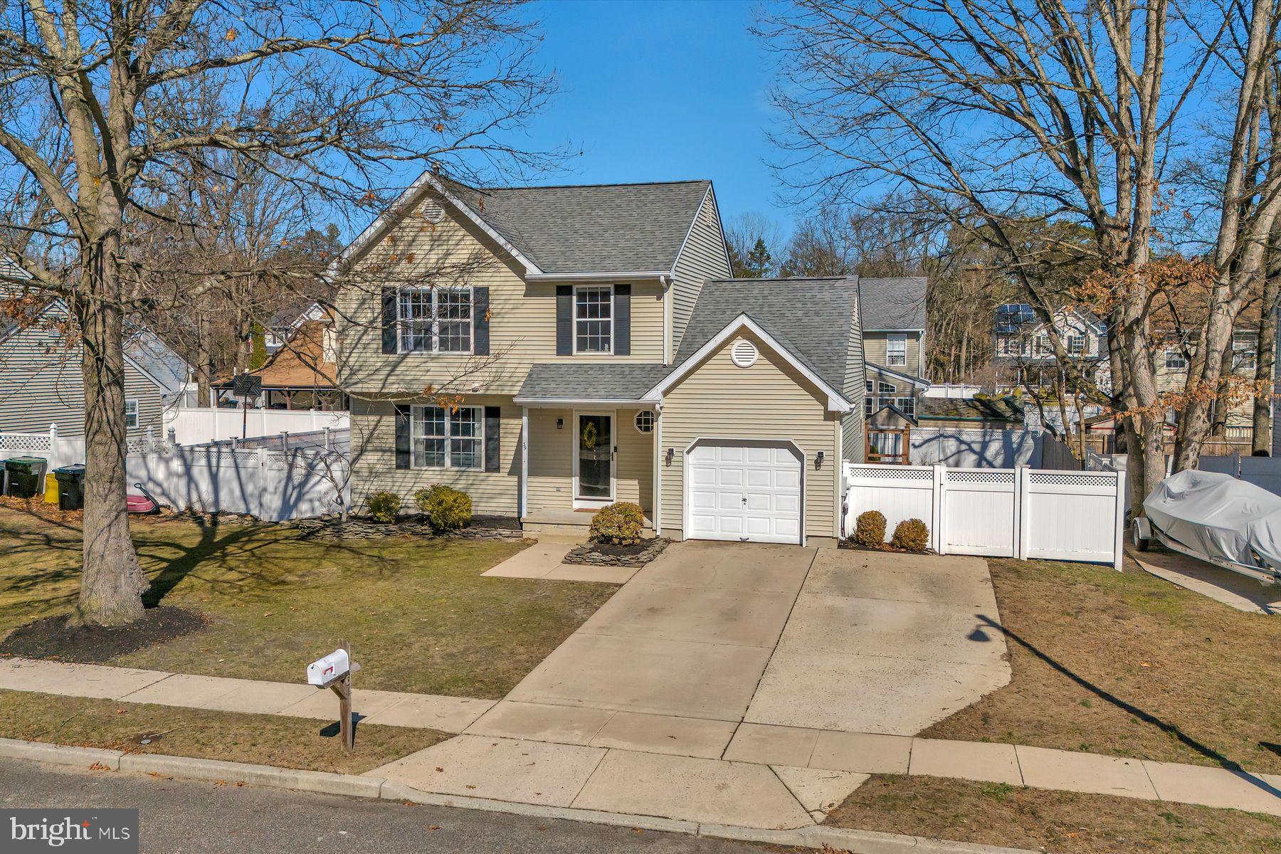 39 COUNTRY CLUB ROAD