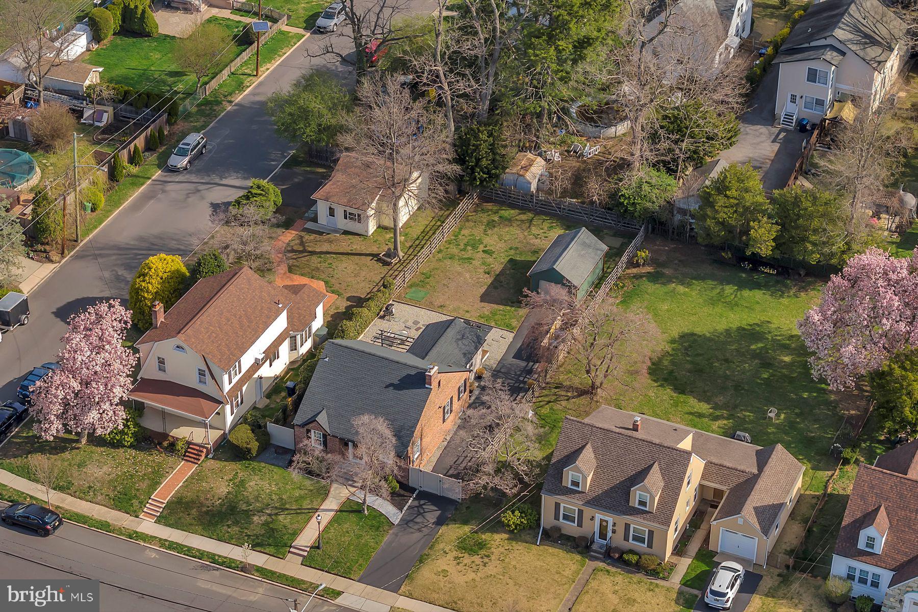 724 Mayflower Ave