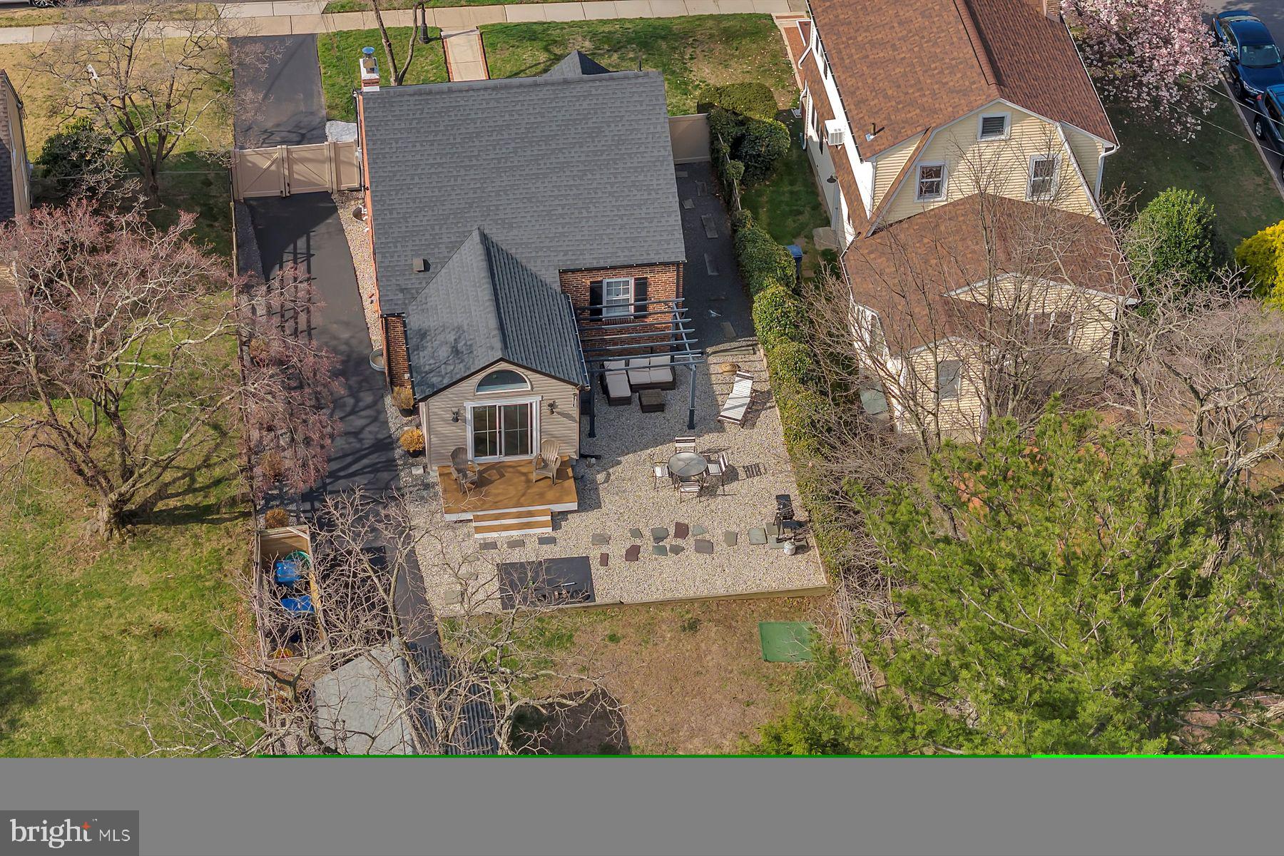 724 Mayflower Ave