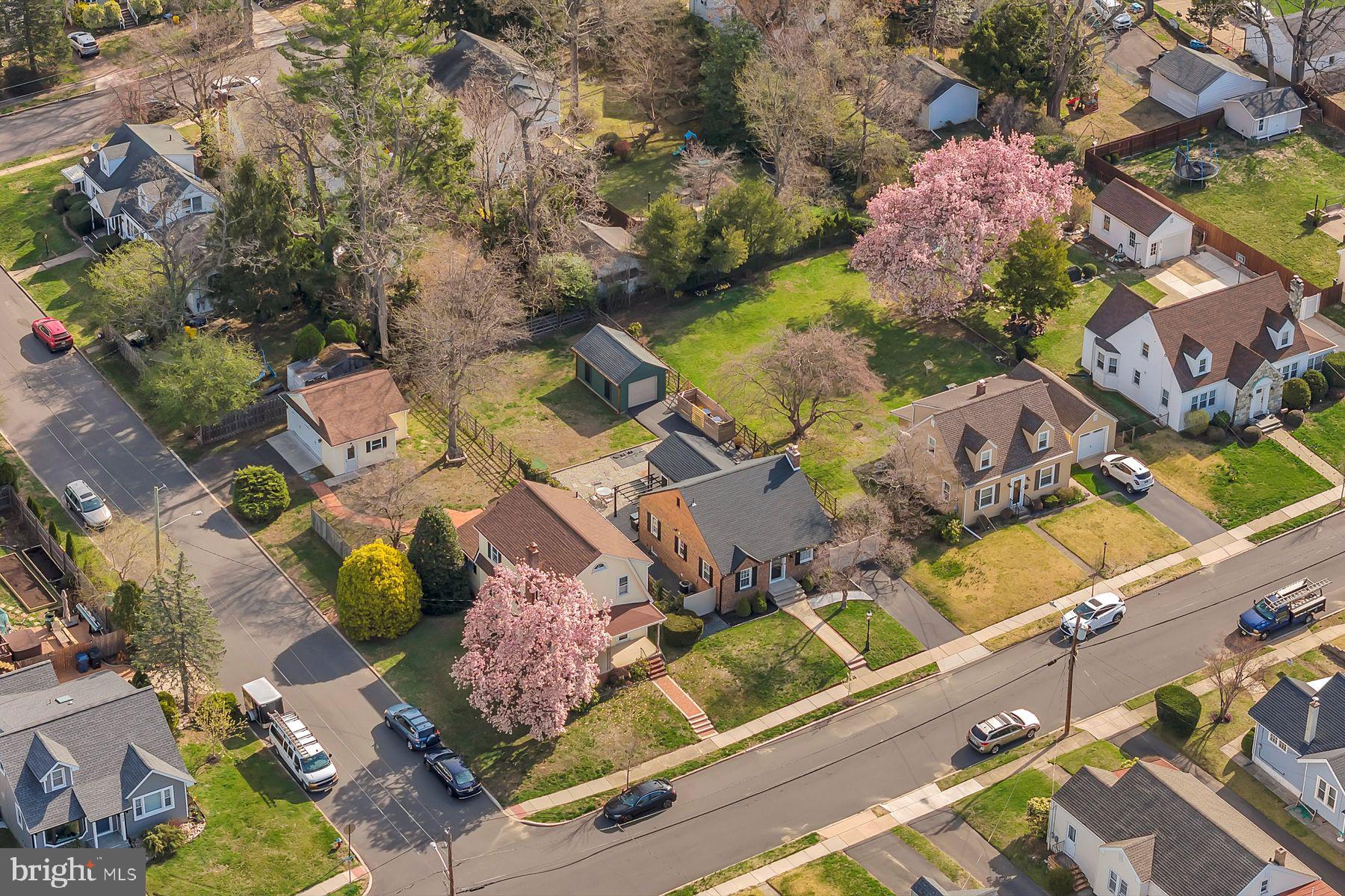 724 Mayflower Ave