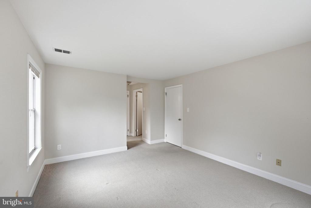 111 WORLIDGE COURT 5