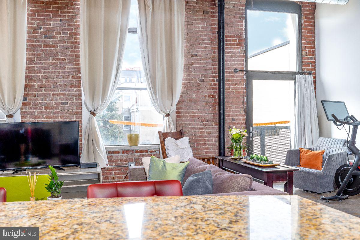 1524 N HANCOCK STREET Unit: 304