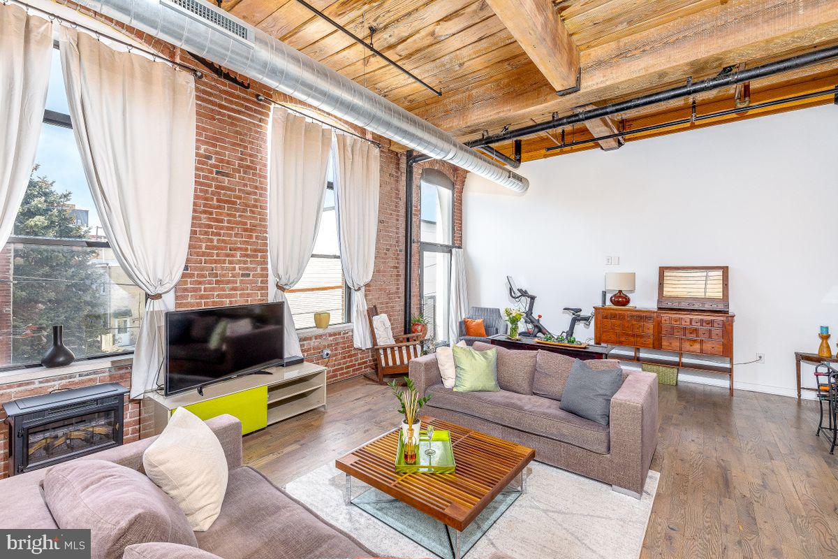 1524 N HANCOCK STREET Unit: 304