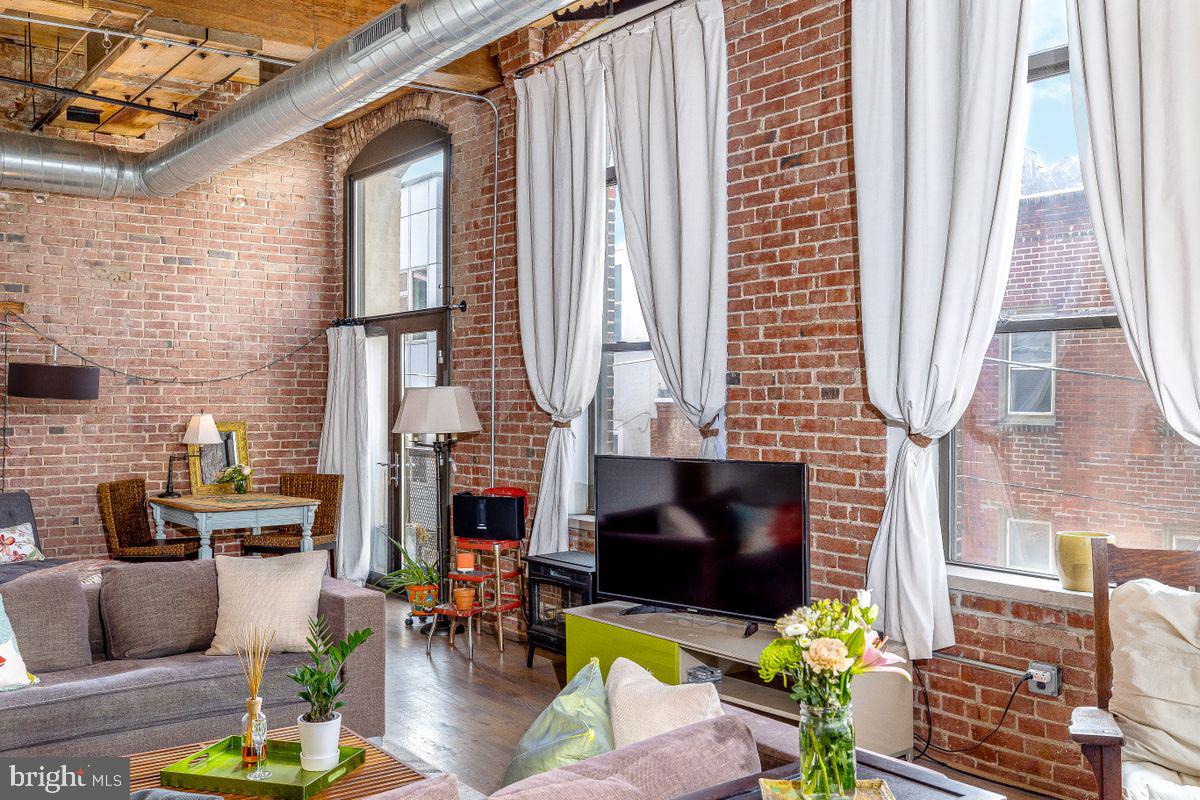 1524 N HANCOCK STREET Unit: 304