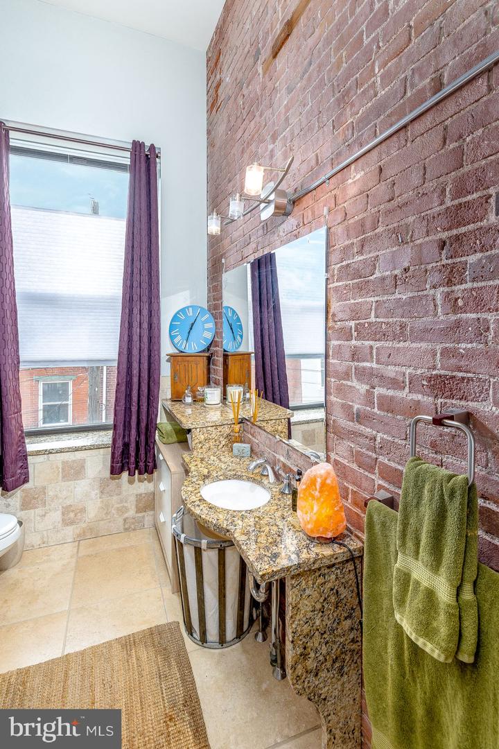 1524 N HANCOCK STREET Unit: 304