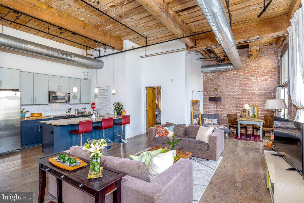 1524 N HANCOCK STREET Unit: 304