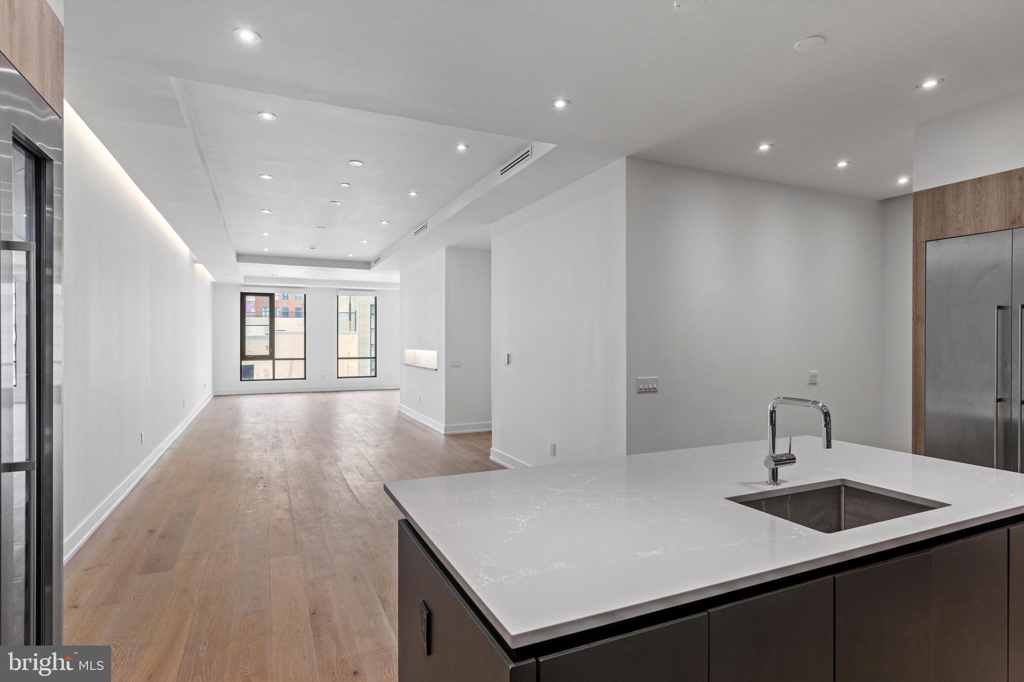 724 CHESTNUT STREET Unit: 401
