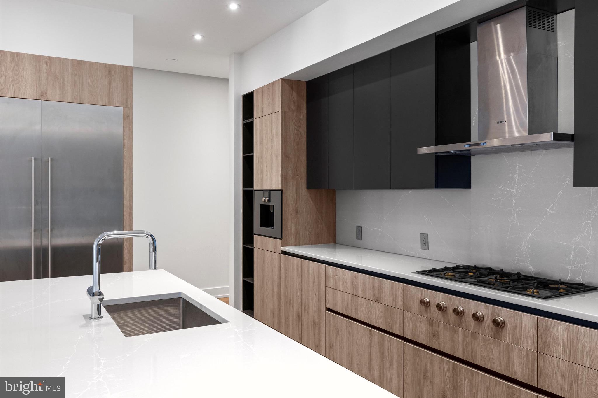 724 CHESTNUT STREET Unit: 401