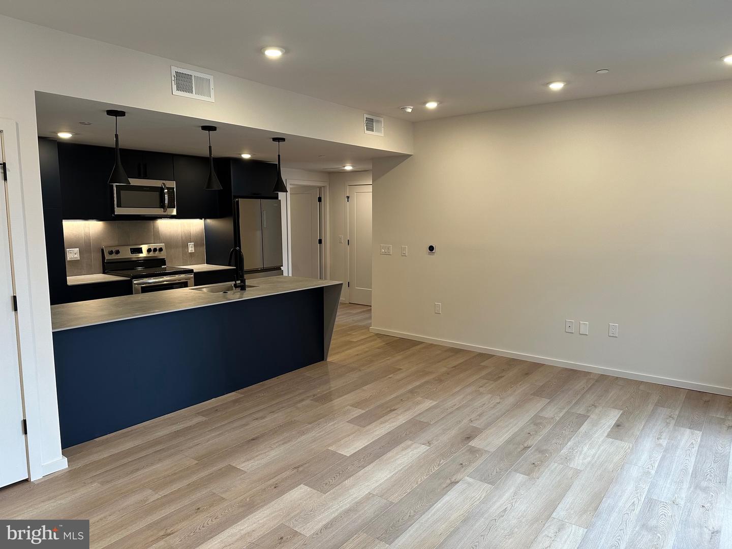 1705 N AMERICAN ST #2B2BA