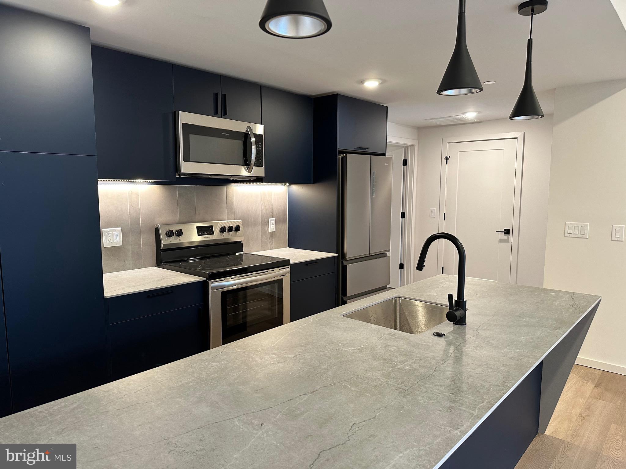 1705 N AMERICAN ST #2B2BA