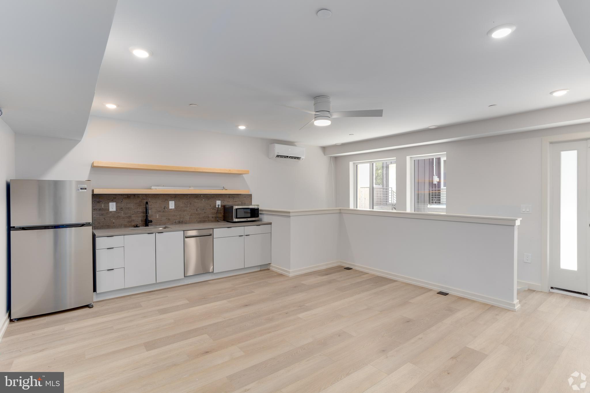 2009 N HOWARD ST #1B1BA