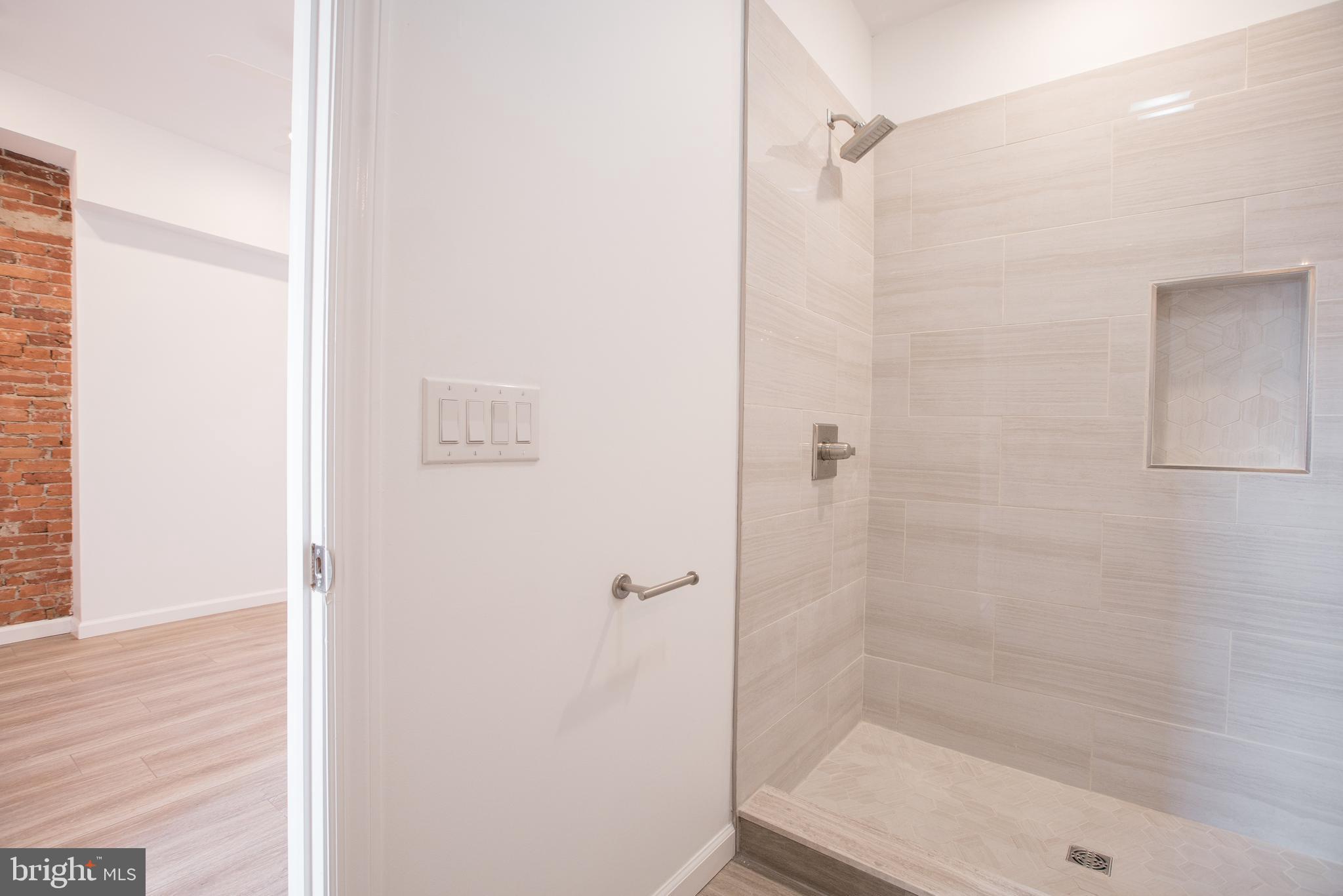 1611 SWAIN STREET 3