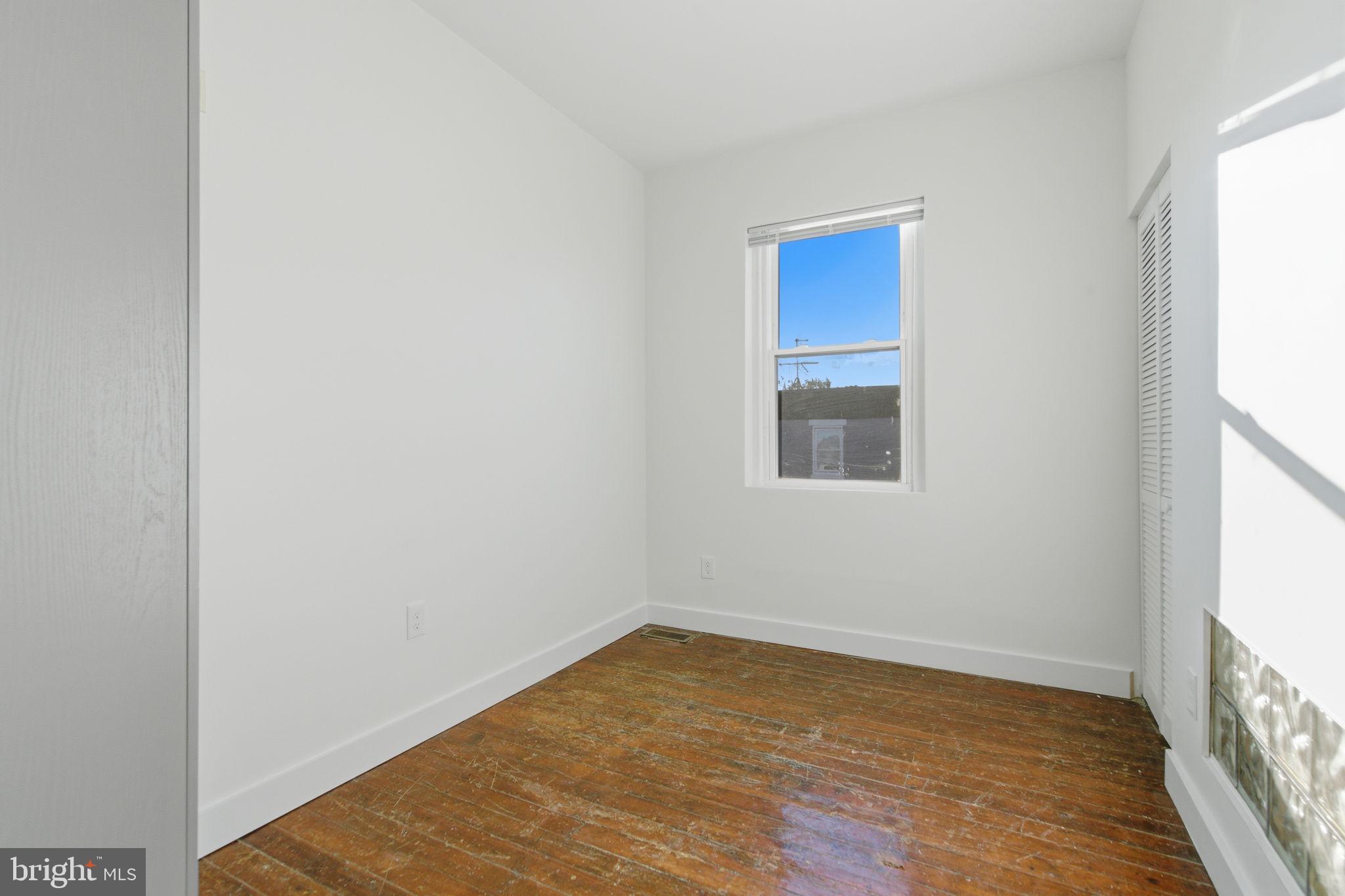 2738 POPLAR STREET 2R