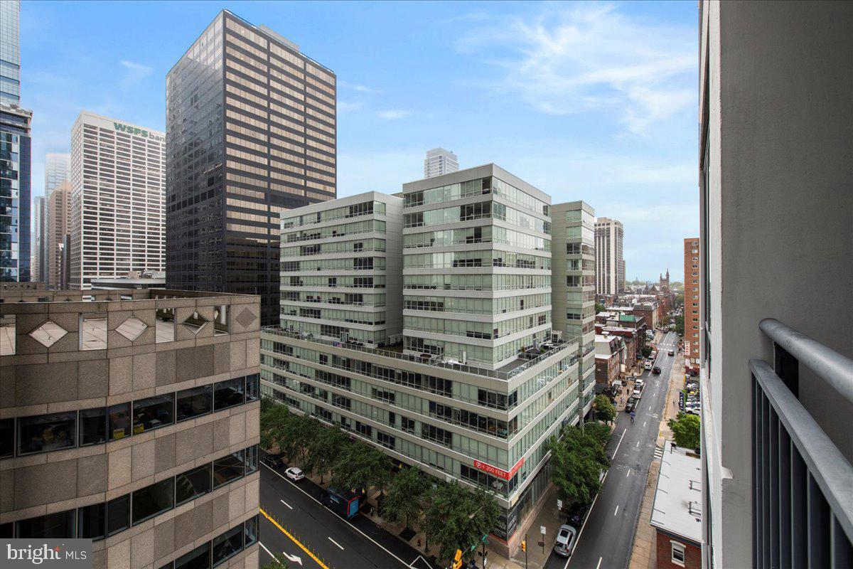 2101 MARKET STREET 00 2206