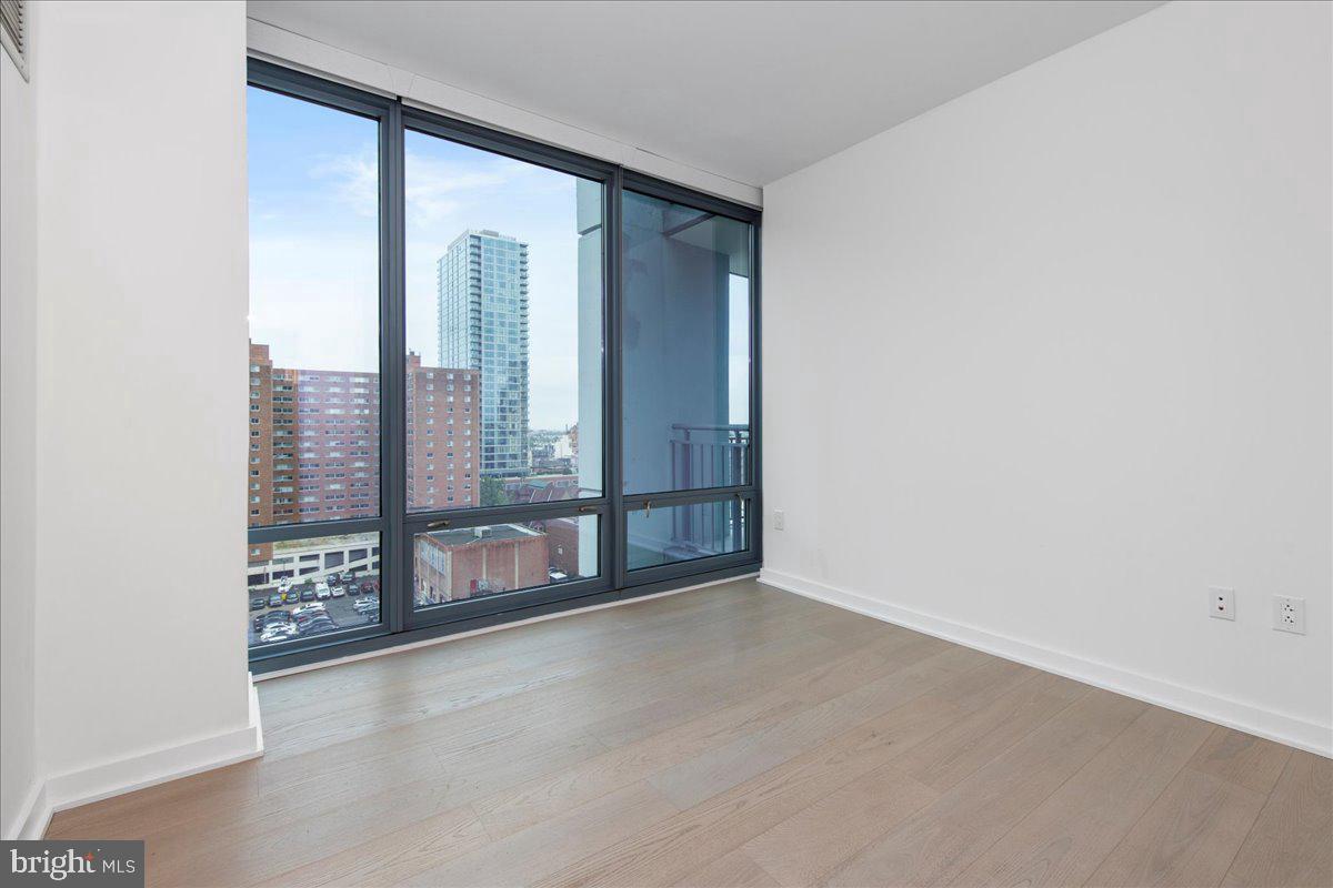 2101 MARKET STREET 00 2206