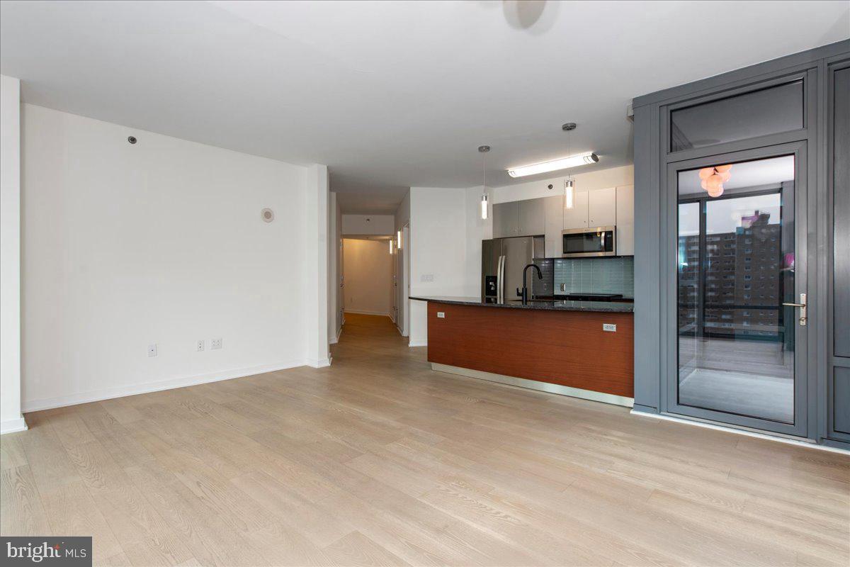 2101 MARKET STREET 00 2206
