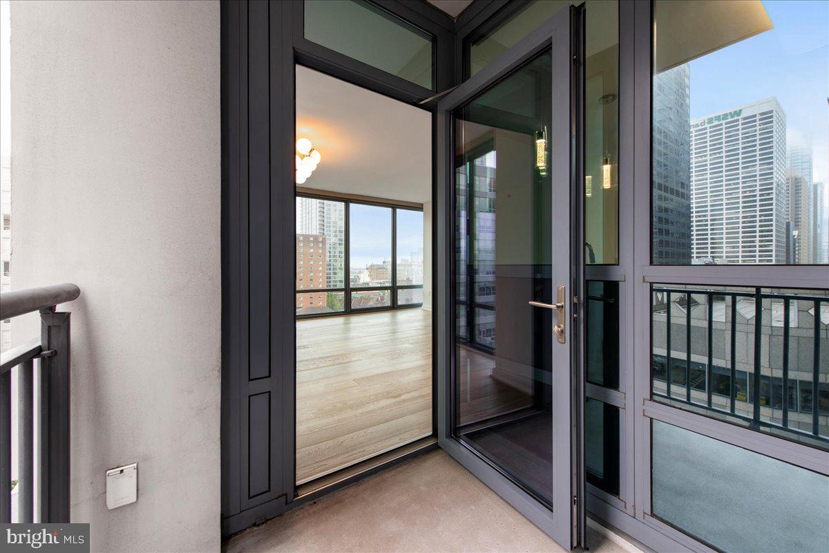 2101 MARKET STREET 00 2206