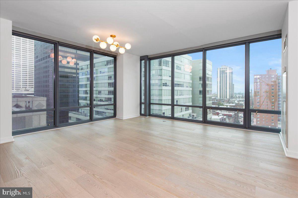 2101 MARKET STREET 00 2206