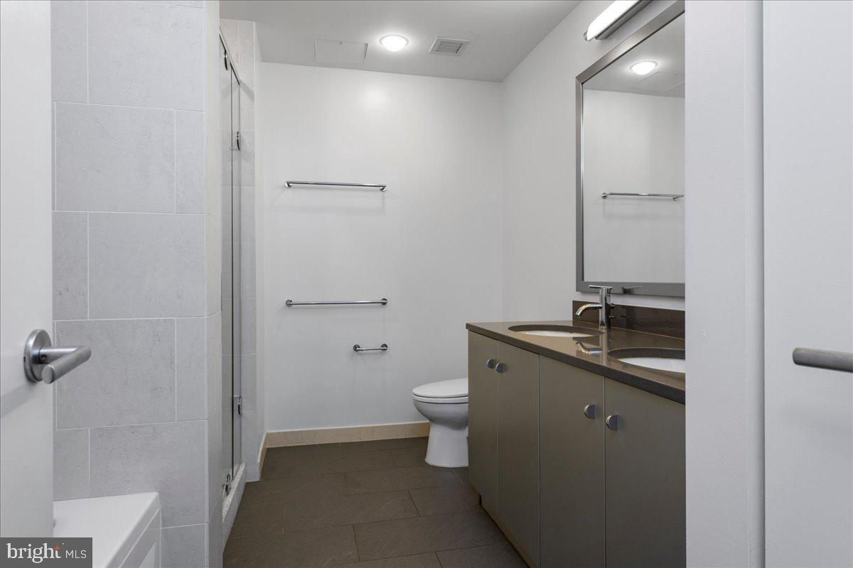 2101 MARKET STREET 00 2206