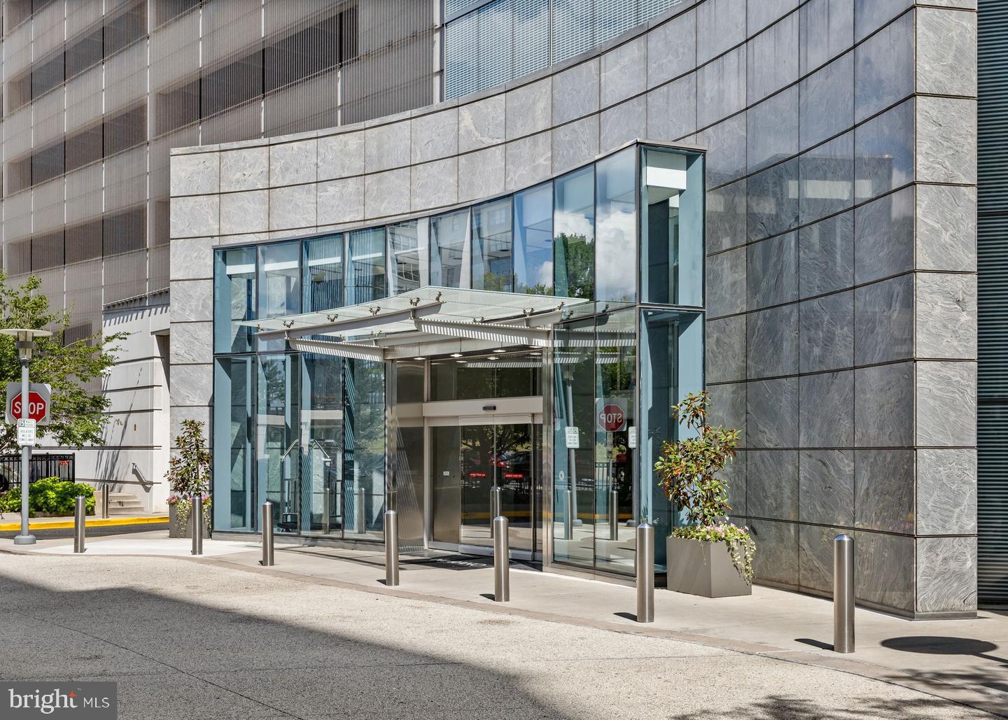 2101 MARKET STREET 00 2206
