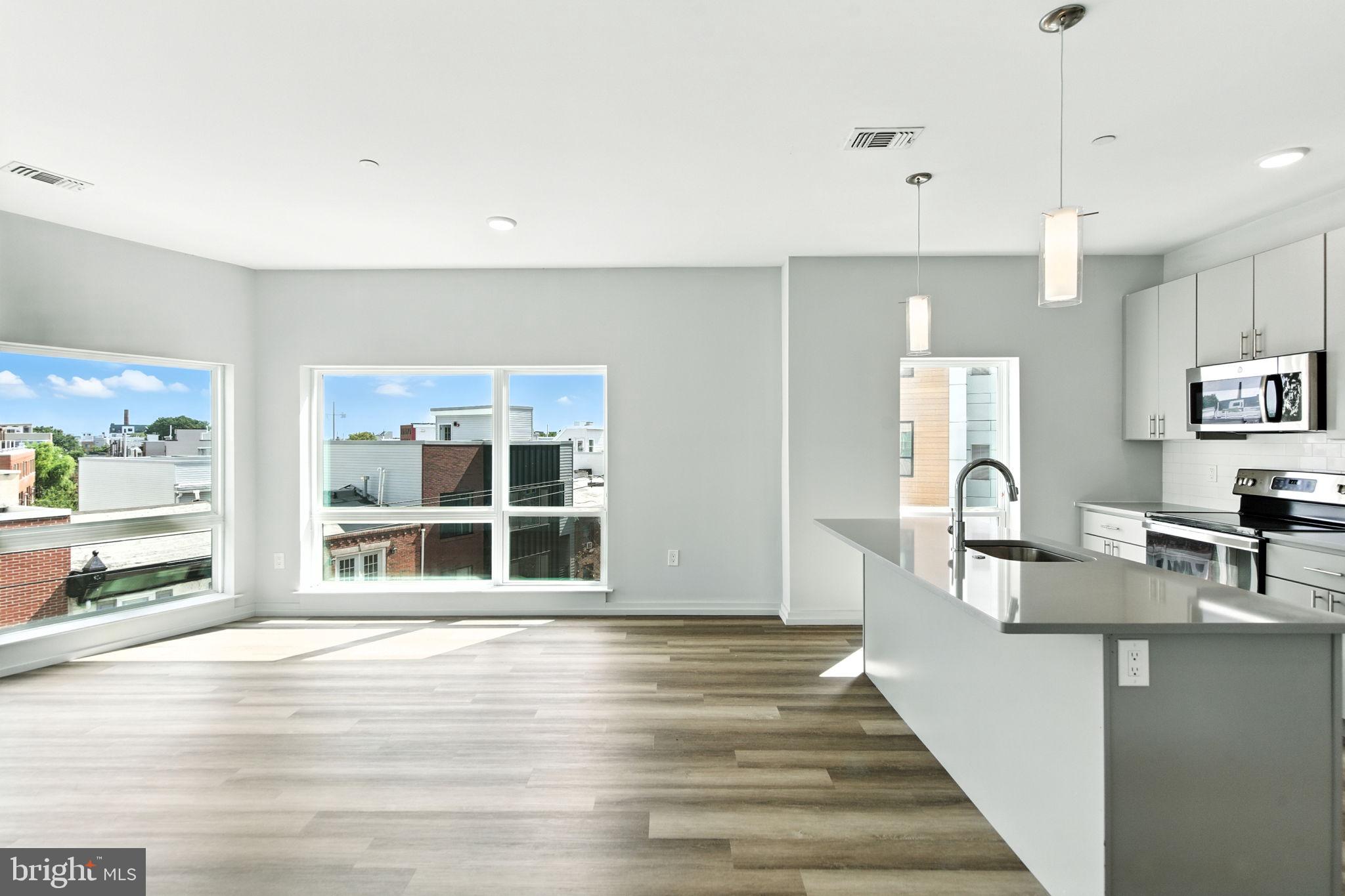 2110 E NORRIS STREET 414