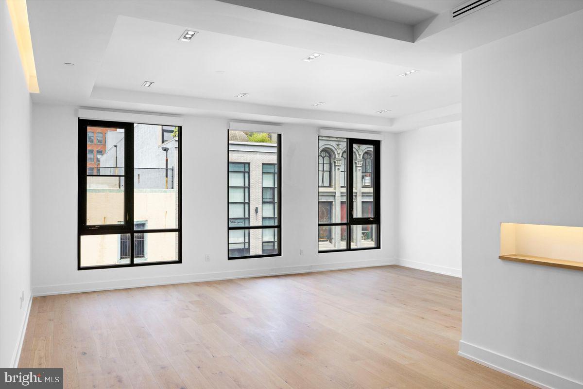 724 CHESTNUT STREET 201