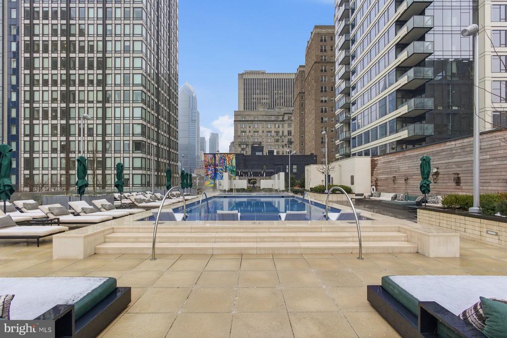 1911 WALNUT ST 4402