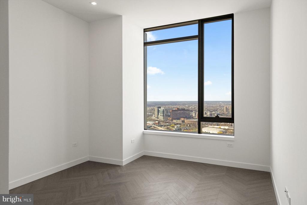 1911 WALNUT ST 4402