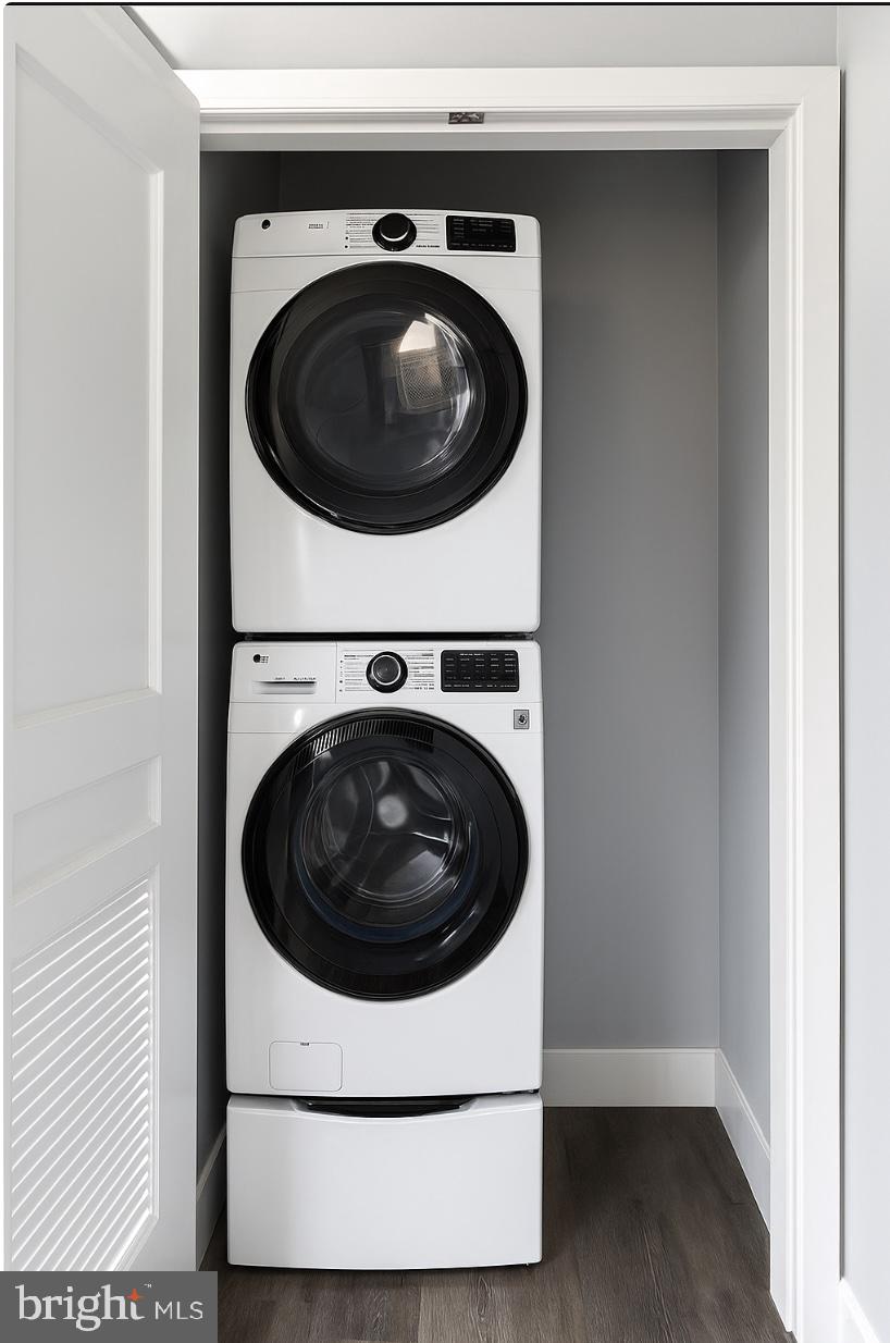 2110 E NORRIS STREET 402