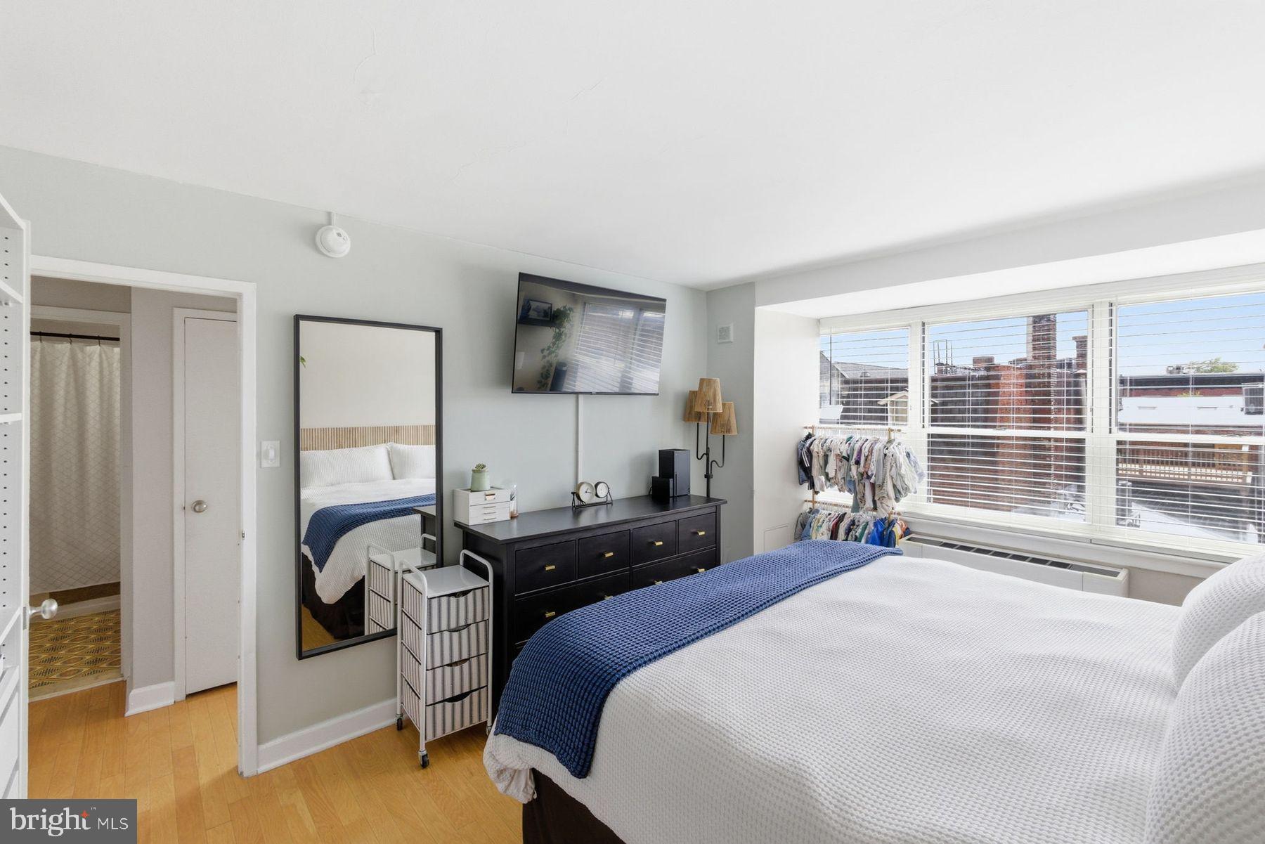 1810 RITTENHOUSE SQUARE 509