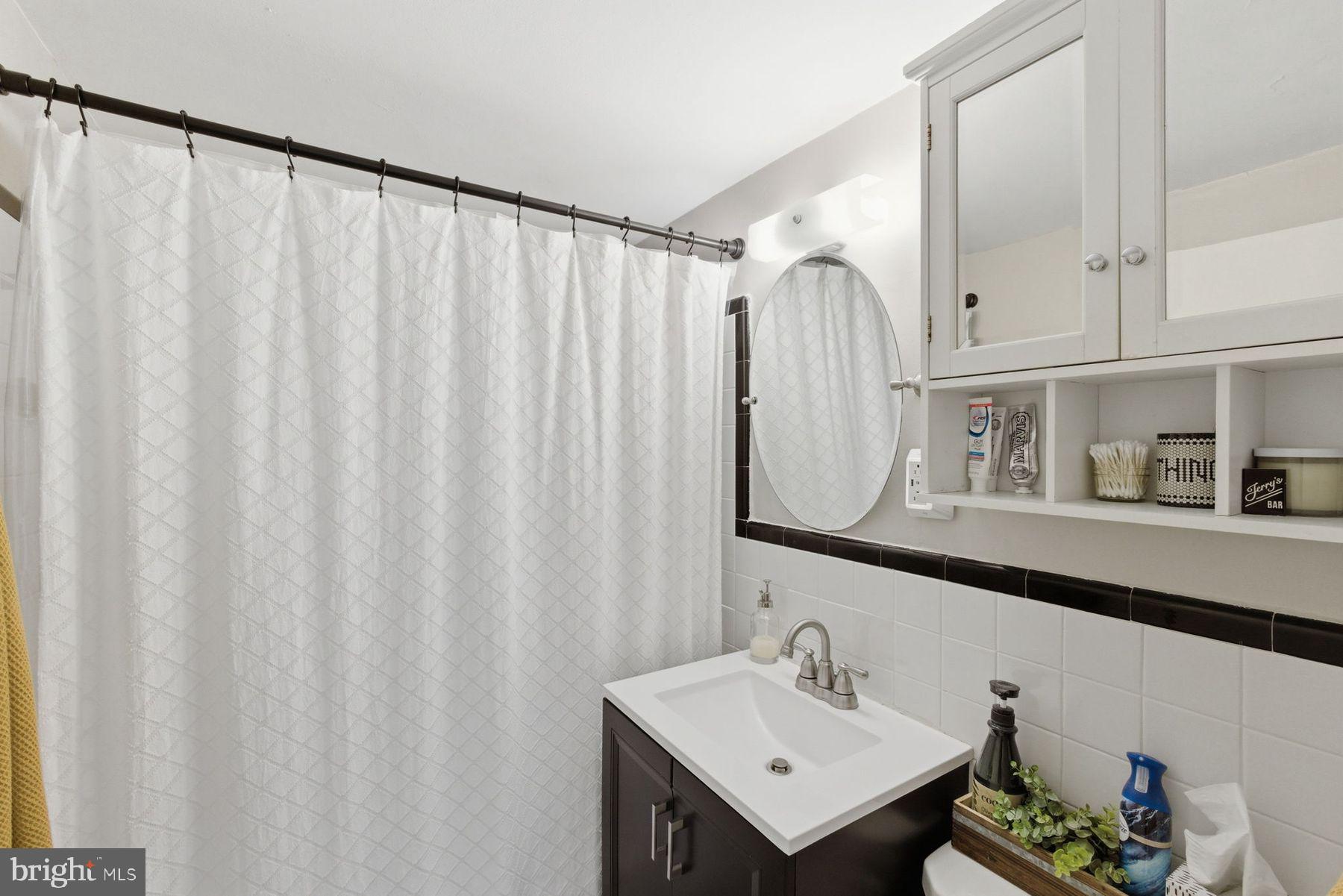 1810 RITTENHOUSE SQUARE 509