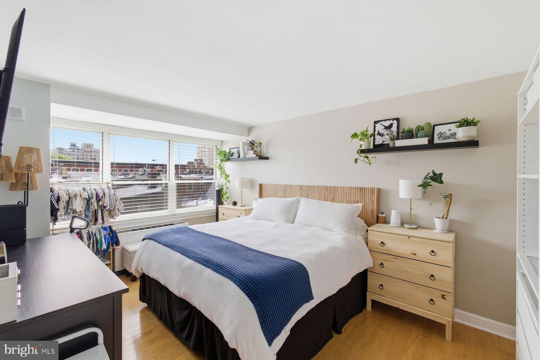 1810 RITTENHOUSE SQUARE 509