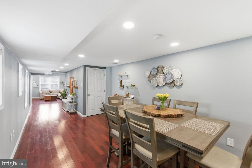 1102 S FRONT STREET 1/2