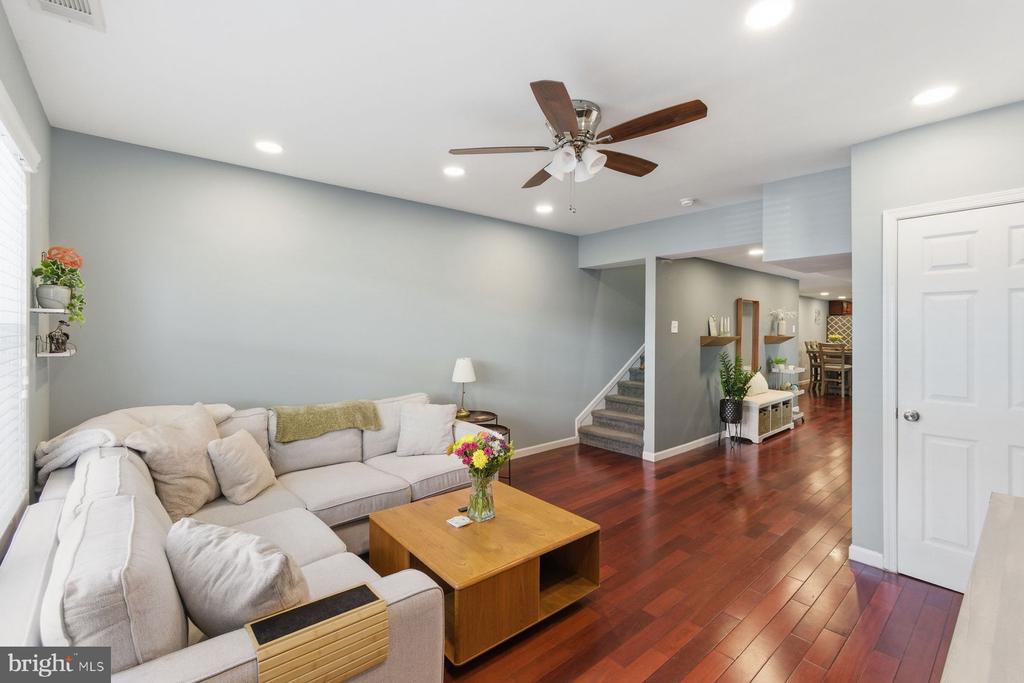 1102 S FRONT STREET 1/2