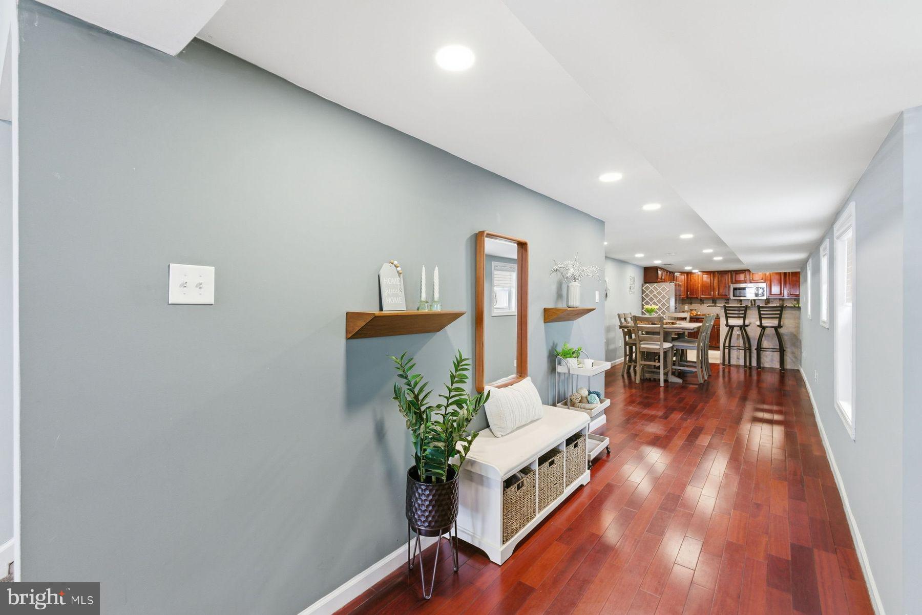 1102 S FRONT STREET 1/2