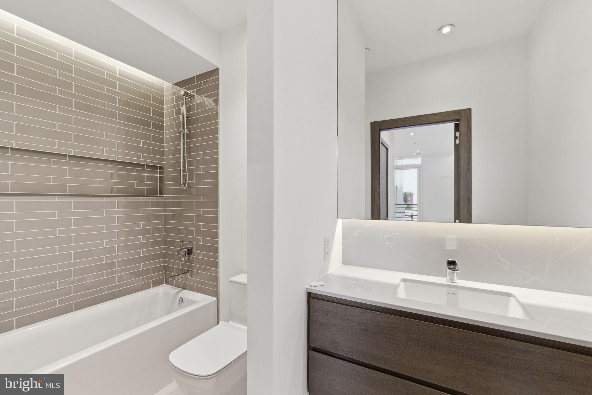 2110 WALNUT STREET 301