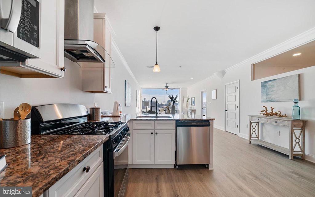 1 BROWN STREET Unit: 2B2BA