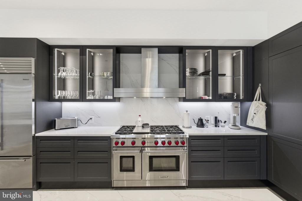 2108-10 WALNUT STREET Unit: 401