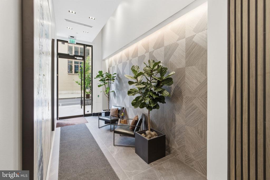 2108-10 WALNUT STREET Unit: 401
