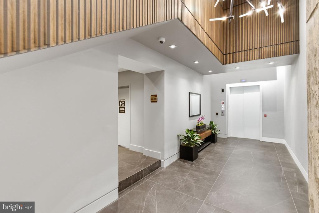 2108-10 WALNUT STREET Unit: 401