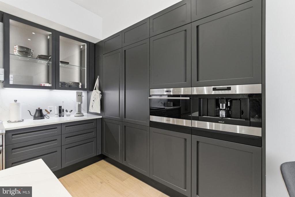 2108-10 WALNUT STREET Unit: 401