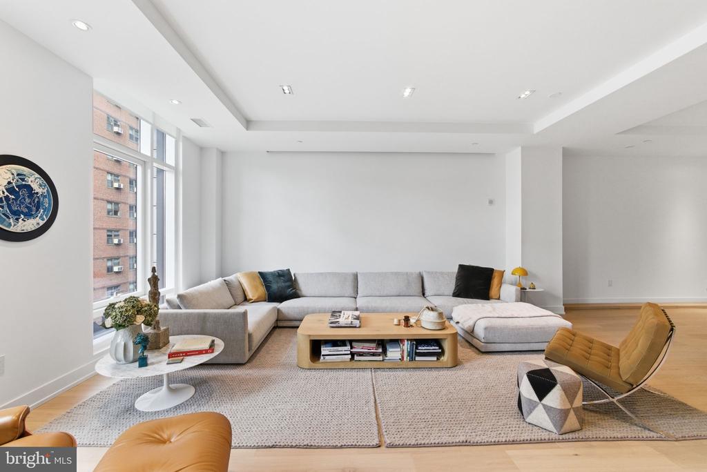 2108-10 WALNUT STREET Unit: 401