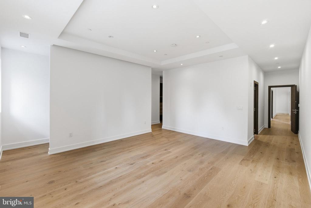 2108-10 WALNUT STREET Unit: 401