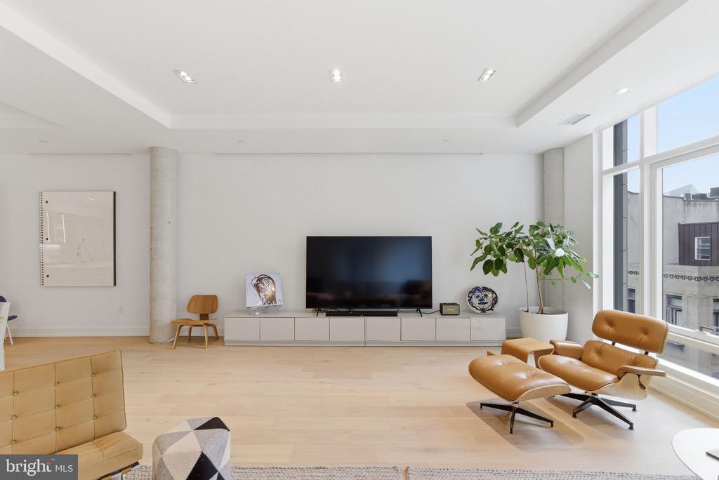 2108-10 WALNUT STREET Unit: 401