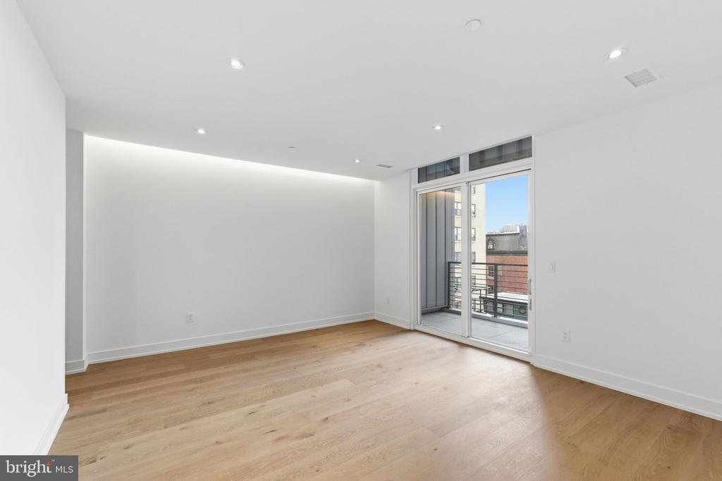 2108-10 WALNUT STREET Unit: 401